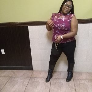 Meet your Posher, Alexis